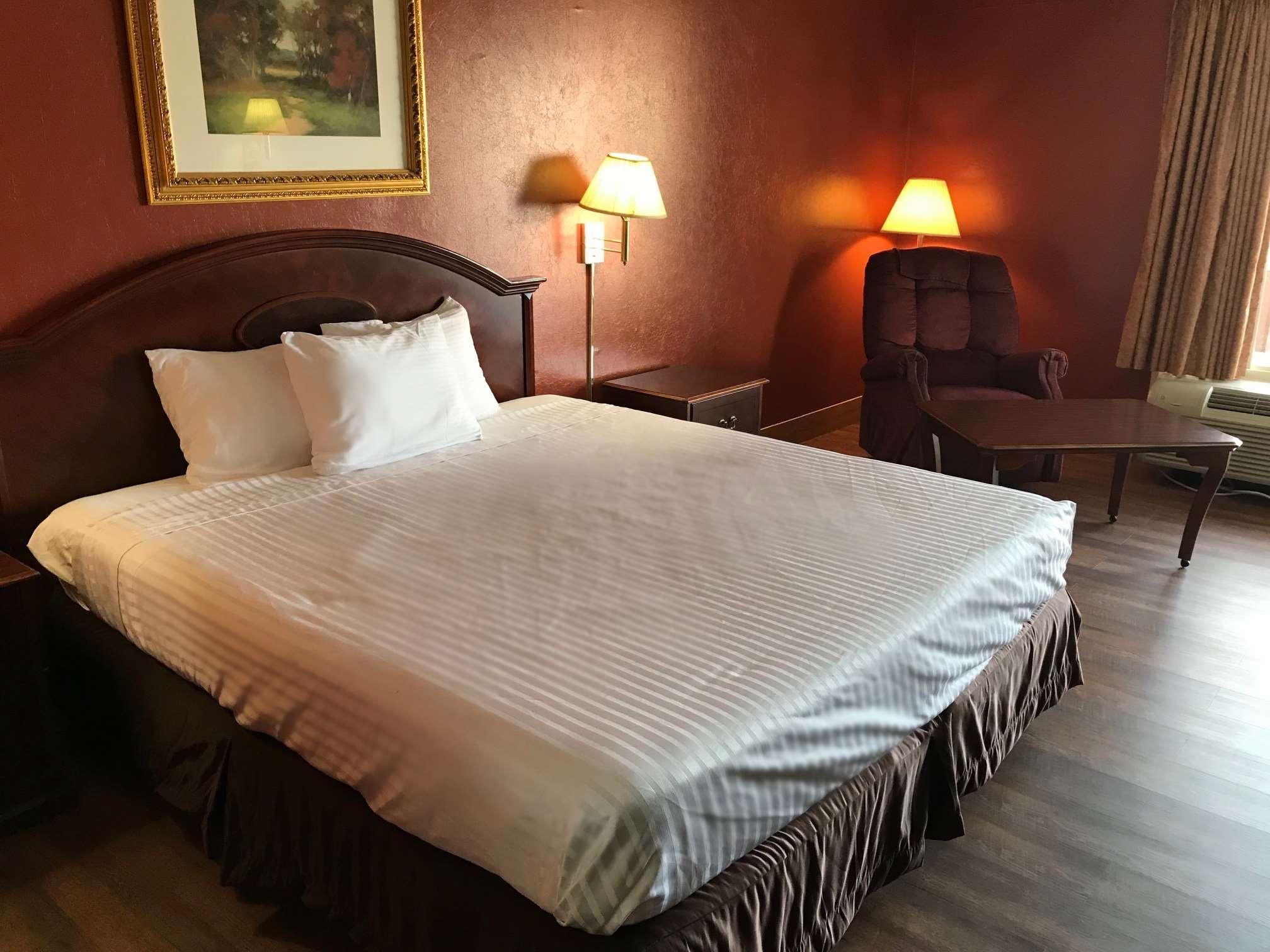 Отель Pullman Madrid Airport & Feria Экстерьер фото