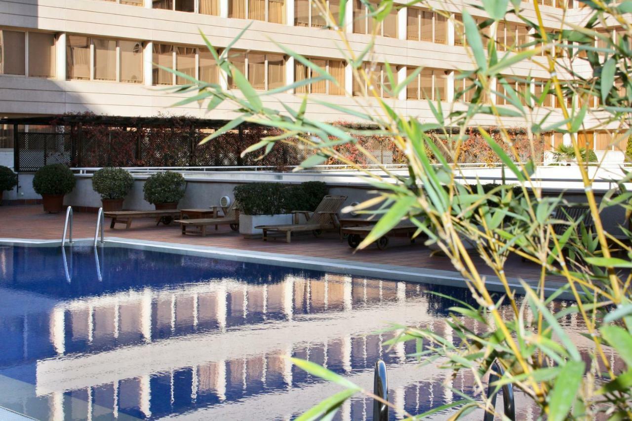 Отель Pullman Madrid Airport & Feria Экстерьер фото