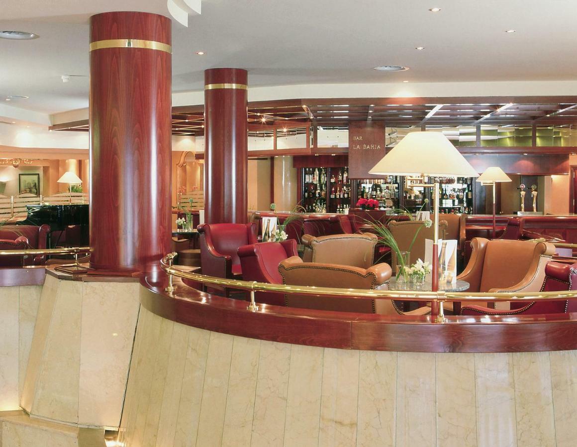 Отель Pullman Madrid Airport & Feria Экстерьер фото